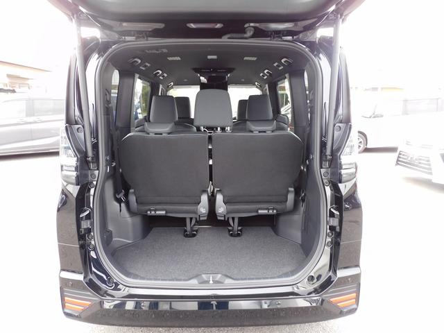 ヴォクシー ハイブリッドＳ－Ｚ　１０インチフルセグナビ・後席モニター・バックカメラ・ＢＴオーディオ・両側自動ドア・ＬＥＤライト・フォグＬＥＤ・トヨタセーフティセンス・トヨタチームメイト・ＥＴＣ・ＢＳＭ・ＡＣＣ・シートヒーター（8枚目）