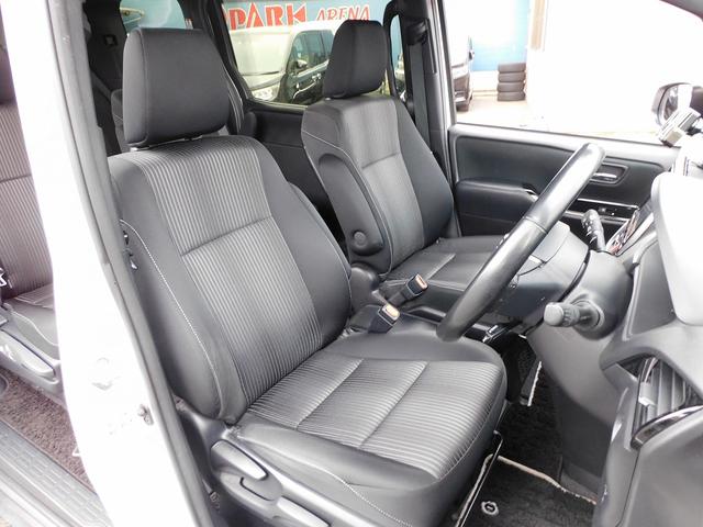 ヴォクシー ハイブリッドＺＳ　煌ＩＩ　後期・９インチフルセグナビ・バックカメラ・ＢＴオーディオ・両側自動ドア・ＬＥＤライト・フォグＬＥＤ・トヨタセーフティセンスクルーズコントロール・・ＥＴＣ・シートヒーター・フロアマット・ドアバイザー（5枚目）