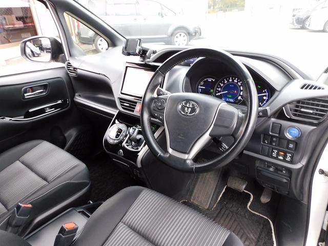 ヴォクシー ハイブリッドＺＳ　煌ＩＩ　後期・９インチフルセグナビ・バックカメラ・ＢＴオーディオ・両側自動ドア・ＬＥＤライト・フォグＬＥＤ・トヨタセーフティセンスクルーズコントロール・・ＥＴＣ・シートヒーター・フロアマット・ドアバイザー（27枚目）