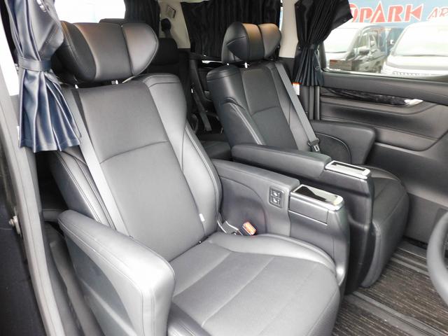 アルファード ２．５Ｓ　Ｃパッケージ　後期・１０インチフルセグナビ・バックカメラ・ＢＴオーディオ・両側自動ドア・パワーバックドア・ＬＥＤライト・フォグＬＥＤ・トヨタセーフティセンス・ＡＣＣ・ＥＴＣ・シートヒーター・クーラー・フロアマット（29枚目）