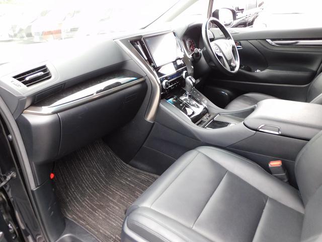 アルファード ２．５Ｓ　Ｃパッケージ　後期・１０インチフルセグナビ・バックカメラ・ＢＴオーディオ・両側自動ドア・パワーバックドア・ＬＥＤライト・フォグＬＥＤ・トヨタセーフティセンス・ＡＣＣ・ＥＴＣ・シートヒーター・クーラー・フロアマット（30枚目）