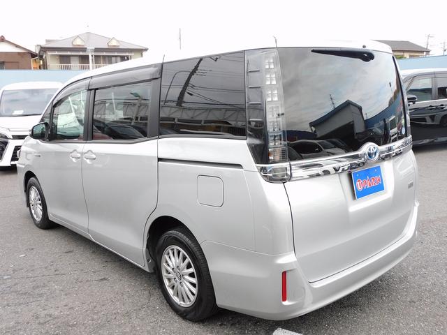 ヴォクシー ハイブリッドV フルセグナビ・Bカメラ・BTオーディオ・両側スライドドア・LEDライト・フォグライト・本革ステアリング・ETC・クルーズコントロール・シートヒーター・アイドリングストップ・フロアマット・ドアバイザー(26枚目)