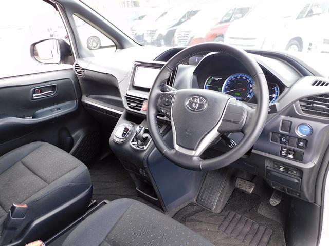 ヴォクシー ハイブリッドV フルセグナビ・Bカメラ・BTオーディオ・両側スライドドア・LEDライト・フォグライト・本革ステアリング・ETC・クルーズコントロール・シートヒーター・アイドリングストップ・フロアマット・ドアバイザー(27枚目)