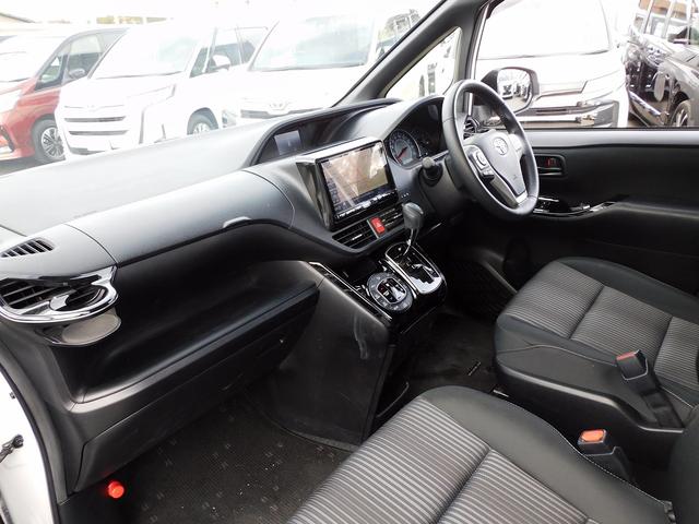 ヴォクシー ＺＳ　後期・９インチフルセグナビ・後席モニター・ＢＴオーディオ・両側自動ドア・ＬＥＤライト・フォグＬＥＤ・デジタルミラー・１６ＡＷ・トヨタセーフティセンス・クルーズコントロール・ＥＴＣ・フロアマット（30枚目）