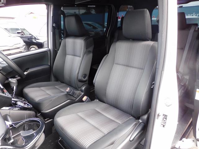 ヴォクシー ＺＳ　後期・９インチフルセグナビ・後席モニター・ＢＴオーディオ・両側自動ドア・ＬＥＤライト・フォグＬＥＤ・デジタルミラー・１６ＡＷ・トヨタセーフティセンス・クルーズコントロール・ＥＴＣ・フロアマット（31枚目）