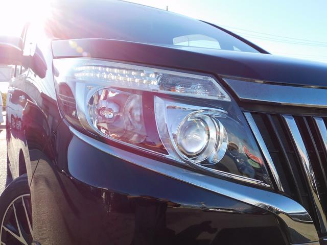 TOYOTA ESQUIRE HYBRID GI BLACK TAILORED