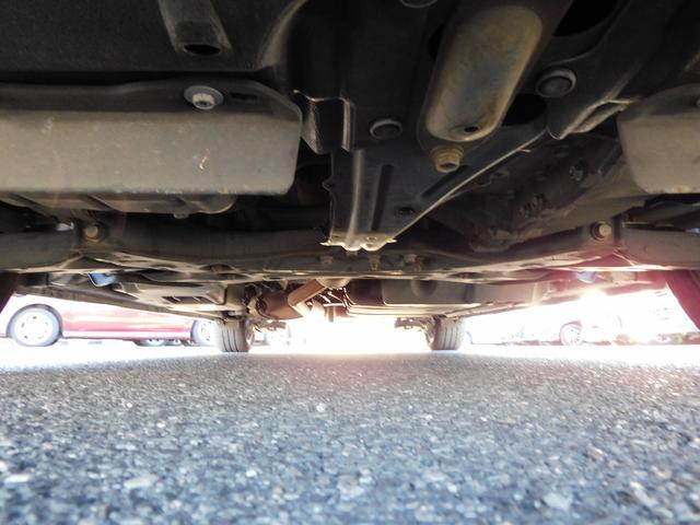 TOYOTA ESQUIRE HYBRID GI BLACK TAILORED