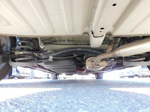 TOYOTA ESQUIRE HYBRID GI BLACK TAILORED