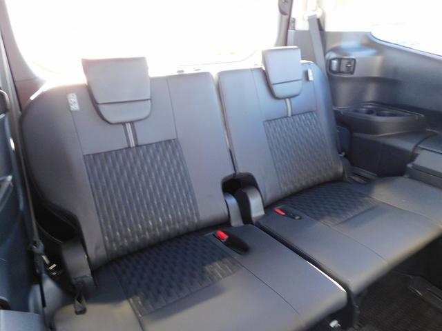 ノア Ｚ　１０インチフルセグナビ・後席モニター・バックカメラ・ＢＴオーディオ・両側自動ドア・ＬＥＤライト・フォグＬＥＤ・トヨタセーフティセンス・ＡＣＣ・ＥＴＣ・ハーフレザーシート・シートヒーター・フロアマット（7枚目）