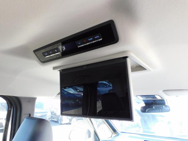 ノア Ｚ　１０インチフルセグナビ・後席モニター・バックカメラ・ＢＴオーディオ・両側自動ドア・ＬＥＤライト・フォグＬＥＤ・トヨタセーフティセンス・ＡＣＣ・ＥＴＣ・ハーフレザーシート・シートヒーター・フロアマット（10枚目）