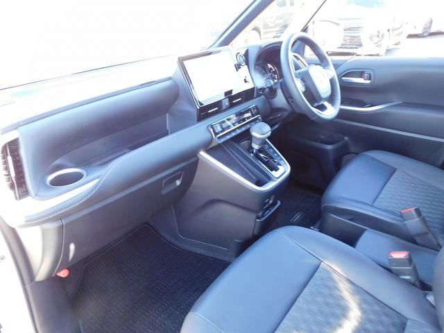 ノア Ｚ　１０インチフルセグナビ・後席モニター・バックカメラ・ＢＴオーディオ・両側自動ドア・ＬＥＤライト・フォグＬＥＤ・トヨタセーフティセンス・ＡＣＣ・ＥＴＣ・ハーフレザーシート・シートヒーター・フロアマット（30枚目）