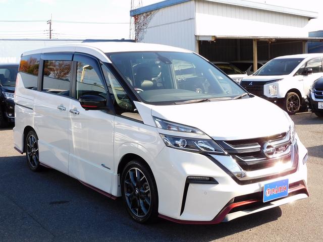 セレナ ニスモ メーカー9インチナビTV・全カメラ・CD・DVD・ブルートゥース・プロパイロット・Cセンサー・両自動ドア・ETC・LEDライト・LEDフォグ・17アルミ・USB・後席モニター・インテリキー・Pガラス(4枚目)