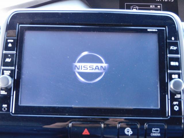 セレナ ニスモ メーカー9インチナビTV・全カメラ・CD・DVD・ブルートゥース・プロパイロット・Cセンサー・両自動ドア・ETC・LEDライト・LEDフォグ・17アルミ・USB・後席モニター・インテリキー・Pガラス(24枚目)