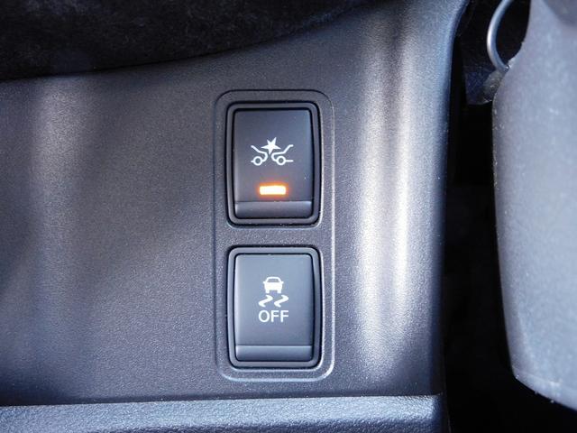 セレナ ニスモ メーカー9インチナビTV・全カメラ・CD・DVD・ブルートゥース・プロパイロット・Cセンサー・両自動ドア・ETC・LEDライト・LEDフォグ・17アルミ・USB・後席モニター・インテリキー・Pガラス(34枚目)