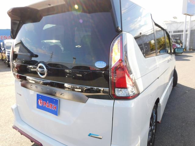 セレナ ニスモ メーカー9インチナビTV・全カメラ・CD・DVD・ブルートゥース・プロパイロット・Cセンサー・両自動ドア・ETC・LEDライト・LEDフォグ・17アルミ・USB・後席モニター・インテリキー・Pガラス(43枚目)