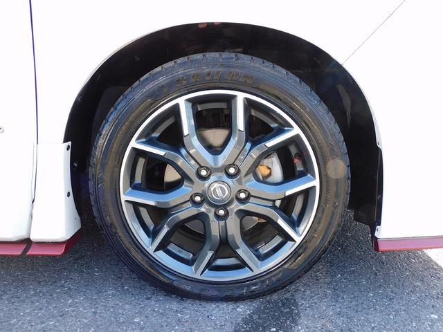 セレナ ニスモ メーカー9インチナビTV・全カメラ・CD・DVD・ブルートゥース・プロパイロット・Cセンサー・両自動ドア・ETC・LEDライト・LEDフォグ・17アルミ・USB・後席モニター・インテリキー・Pガラス(44枚目)