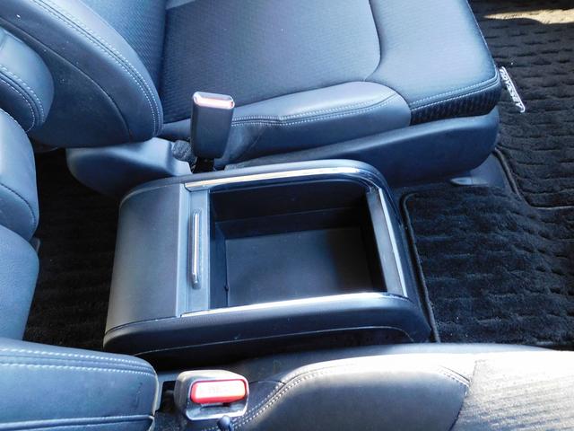 オデッセイハイブリッド ｅ：ＨＥＶアブソルート・ＥＸ　後期・１１インチフルセグナビ・全周囲カメラ・ＢＴオーディオ・両側自動ドア・ＬＥＤライト・フォグＬＥＤ・ホンダセンシング・ＡＣＣ・ＥＴＣ・ＢＳＭ・ハーフレザーシート・シートヒーター・アイドリングストップ（45枚目）