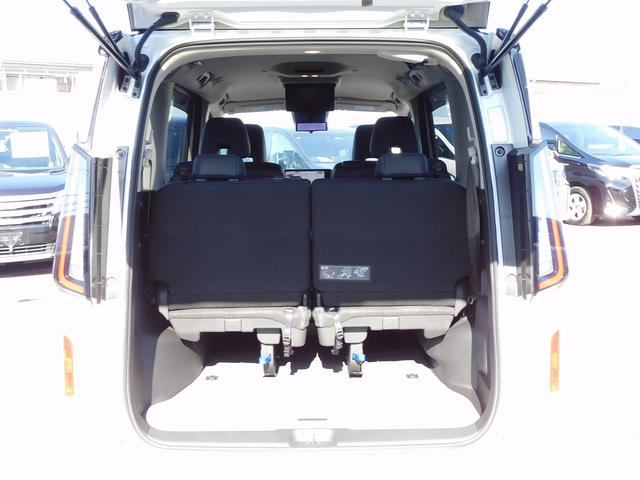 セレナ ｅ－パワー　ハイウェイスターＶ　プロパイロット・ＮＩＳＳＡＮＣｏｎｎｅｃｔナビ・後席モニター・全周囲カメラ・ＢＴオーディオ・両側自動ドア・ＬＥＤライト・フォグＬＥＤ・デジタルミラー・エマージェンシーブレーキ・ＥＴＣ・ＢＳＭ（8枚目）