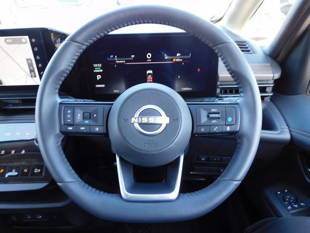 セレナ ｅ－パワー　ハイウェイスターＶ　プロパイロット・ＮＩＳＳＡＮＣｏｎｎｅｃｔナビ・後席モニター・全周囲カメラ・ＢＴオーディオ・両側自動ドア・ＬＥＤライト・フォグＬＥＤ・デジタルミラー・エマージェンシーブレーキ・ＥＴＣ・ＢＳＭ（11枚目）