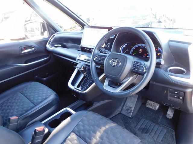 ヴォクシー ハイブリッドS-Z 10インチフルセグナビ・後席モニター・バックカメラ・BTオーディオ・両側自動ドア・LEDライト・トヨタセーフティセンス・ACC・ETC・シートヒーター・ハーフレザーシート・フロアマット・ドアバイザー(27枚目)