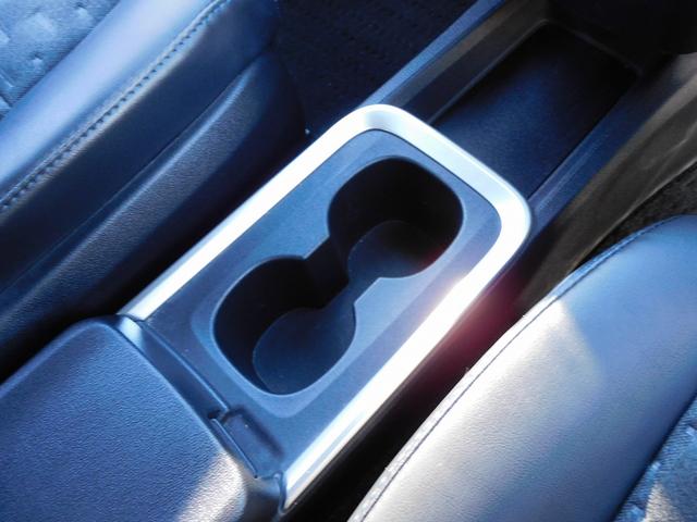 ヴォクシー ハイブリッドS-Z 10インチフルセグナビ・後席モニター・バックカメラ・BTオーディオ・両側自動ドア・LEDライト・トヨタセーフティセンス・ACC・ETC・シートヒーター・ハーフレザーシート・フロアマット・ドアバイザー(46枚目)