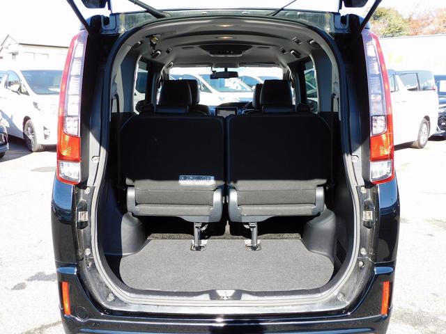 エスクァイア Gi 9インチフルセグナビ・後席モニター・バックカメラ・BTオーディオ・両側自動ドア・LEDライト・フォグライト・オートハイビーム・クルーズコントロール・アイドリングストップ・ETC・シートヒーター(8枚目)