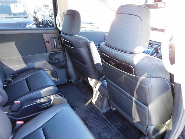 オデッセイハイブリッド ｅ：ＨＥＶアブソルート・ＥＸ　１０インチナビ地デジ・全カメラ・ＣＤ・ＤＶＤ・ブルートゥース・１８アルミ・レーダーＣ・ＬＫＡ・ＢＳＭ・両Ｐドア・Ｐゲート・ＬＥＤライト・ＵＳＢ・ＡＣ１００・Ｃソナー・パドルシフト・ＴＶキット・Ｐガラス（14枚目）