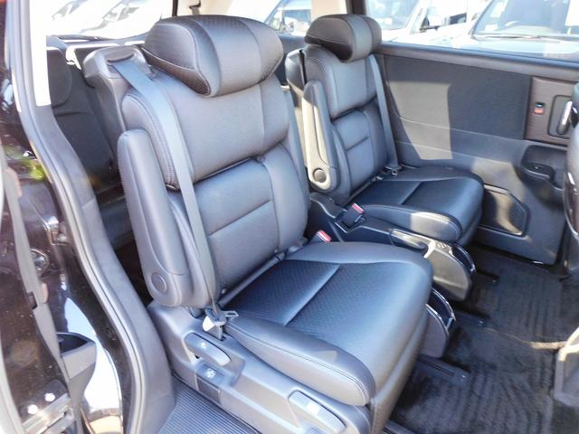 オデッセイハイブリッド ｅ：ＨＥＶアブソルート・ＥＸ　１０インチナビ地デジ・全カメラ・ＣＤ・ＤＶＤ・ブルートゥース・１８アルミ・レーダーＣ・ＬＫＡ・ＢＳＭ・両Ｐドア・Ｐゲート・ＬＥＤライト・ＵＳＢ・ＡＣ１００・Ｃソナー・パドルシフト・ＴＶキット・Ｐガラス（15枚目）