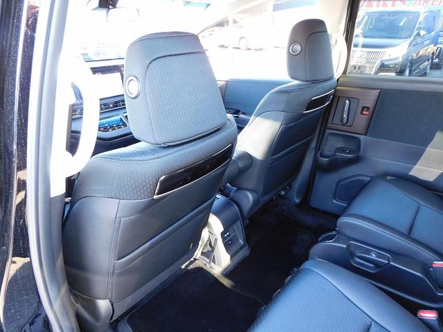 オデッセイハイブリッド ｅ：ＨＥＶアブソルート・ＥＸ　１０インチナビ地デジ・全カメラ・ＣＤ・ＤＶＤ・ブルートゥース・１８アルミ・レーダーＣ・ＬＫＡ・ＢＳＭ・両Ｐドア・Ｐゲート・ＬＥＤライト・ＵＳＢ・ＡＣ１００・Ｃソナー・パドルシフト・ＴＶキット・Ｐガラス（19枚目）