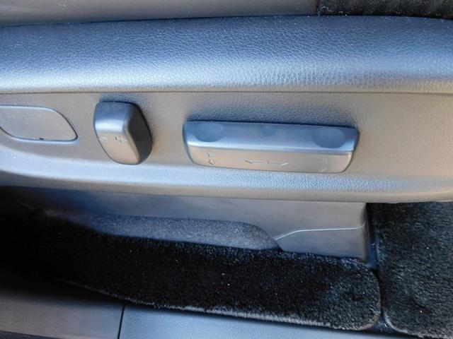 オデッセイハイブリッド ｅ：ＨＥＶアブソルート・ＥＸ　１０インチナビ地デジ・全カメラ・ＣＤ・ＤＶＤ・ブルートゥース・１８アルミ・レーダーＣ・ＬＫＡ・ＢＳＭ・両Ｐドア・Ｐゲート・ＬＥＤライト・ＵＳＢ・ＡＣ１００・Ｃソナー・パドルシフト・ＴＶキット・Ｐガラス（44枚目）