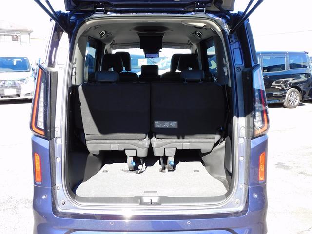 セレナ e-パワー ハイウェイスターV プロパイロット・NISSANConnectナビ・後席モニター・全周囲カメラ・BTオーディオ・両側自動ドア・LEDライト・フォグLED・デジタルミラー・エマージェンシーブレーキ・ETC・BSM(8枚目)