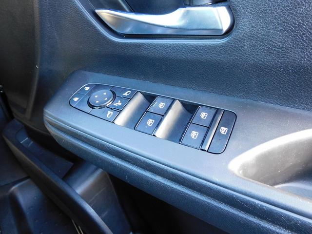 セレナ e-パワー ハイウェイスターV プロパイロット・NISSANConnectナビ・後席モニター・全周囲カメラ・BTオーディオ・両側自動ドア・LEDライト・フォグLED・デジタルミラー・エマージェンシーブレーキ・ETC・BSM(49枚目)