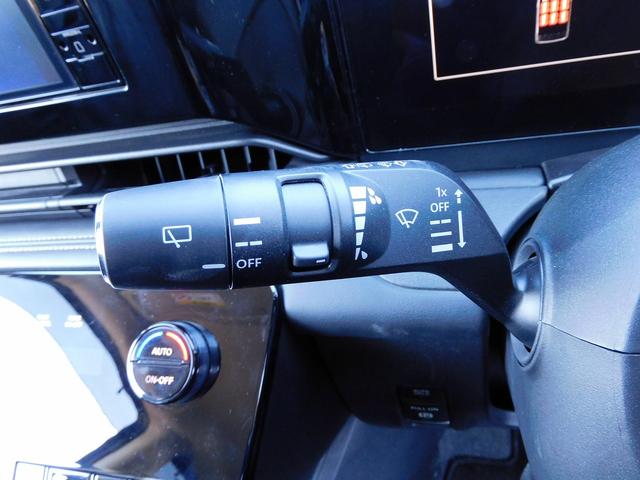 セレナ ハイウェイスターV プロパイロット・9インチフルセグナビ・全周囲カメラ・BTオーディオ・両側自動ドア・LEDライト・フォグLED・デジタルミラー・エマージェンシーブレーキ・アイドリングストップ・ETC・ドアバイザー(40枚目)