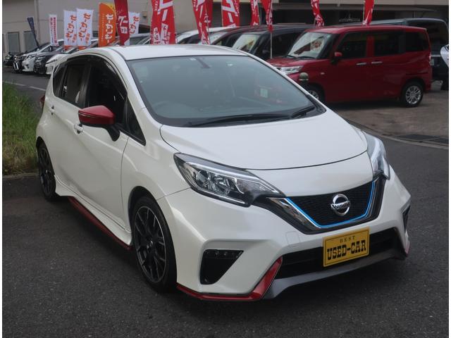 ノート ニスモ　Ｓ　５速ＭＴ　ＮＩＳＭＯマフラー　ナビ　地デジ　バックカメラ　Ｂｌｕｅｔｏｏｔｈ　ドライブレコーダー　インテリキー　プッシュスタート　純正１７インチアルミホイール　ＬＥＤヘッドライト　ＥＴＣ（10枚目）