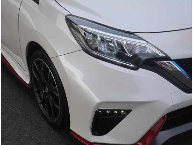 ノート ニスモ　Ｓ　５速ＭＴ　ＮＩＳＭＯマフラー　ナビ　地デジ　バックカメラ　Ｂｌｕｅｔｏｏｔｈ　ドライブレコーダー　インテリキー　プッシュスタート　純正１７インチアルミホイール　ＬＥＤヘッドライト　ＥＴＣ（25枚目）