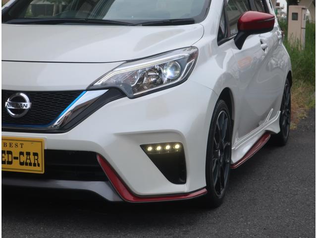 ノート ニスモ　Ｓ　５速ＭＴ　ＮＩＳＭＯマフラー　ナビ　地デジ　バックカメラ　Ｂｌｕｅｔｏｏｔｈ　ドライブレコーダー　インテリキー　プッシュスタート　純正１７インチアルミホイール　ＬＥＤヘッドライト　ＥＴＣ（26枚目）