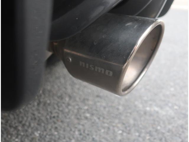 ノート ニスモ　Ｓ　５速ＭＴ　ＮＩＳＭＯマフラー　ナビ　地デジ　バックカメラ　Ｂｌｕｅｔｏｏｔｈ　ドライブレコーダー　インテリキー　プッシュスタート　純正１７インチアルミホイール　ＬＥＤヘッドライト　ＥＴＣ（33枚目）