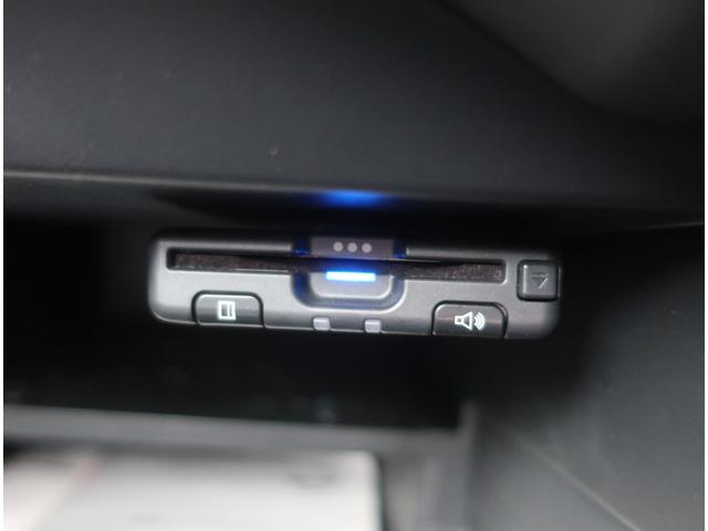 ノート ニスモ　Ｓ　５速ＭＴ　ＮＩＳＭＯマフラー　ナビ　地デジ　バックカメラ　Ｂｌｕｅｔｏｏｔｈ　ドライブレコーダー　インテリキー　プッシュスタート　純正１７インチアルミホイール　ＬＥＤヘッドライト　ＥＴＣ（40枚目）
