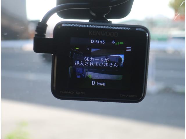 ハイエースワゴン ＧＬ　車中泊　ベットキット　可変式シート　ローダウン　オーバーフェンダー　ナビ　地デジ　バックカメラ　Ｂｌｕｅｔｏｏｔｈ　フリップダウンモニター　記録簿　パワースライドドア　ＥＴＣ　ＨＩＤヘッドライト（35枚目）