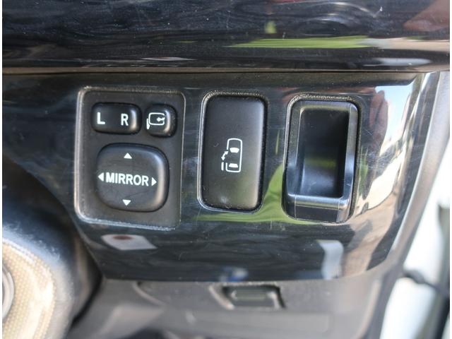 ハイエースワゴン ＧＬ　車中泊　ベットキット　可変式シート　ローダウン　オーバーフェンダー　ナビ　地デジ　バックカメラ　Ｂｌｕｅｔｏｏｔｈ　フリップダウンモニター　記録簿　パワースライドドア　ＥＴＣ　ＨＩＤヘッドライト（37枚目）