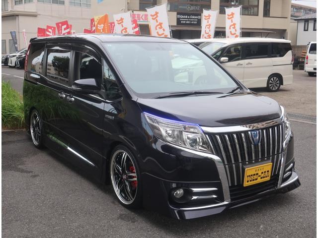 エスクァイア ハイブリッドＧｉ　フルエアロ　ローダウン　社外１９インチアルミホイール　ナビ　地デジ　バックカメラ　Ｂｌｕｅｔｏｏｔｈ　フリップダウンモニター　記録簿　両側パワースライドドア　シートヒーター　ビルトインＥＴＣ（10枚目）