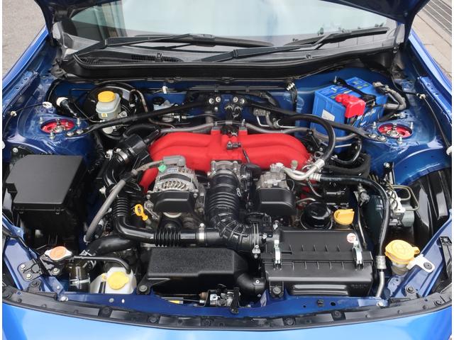 ＢＲＺ Ｒ　後期型　６速ＭＴ　ブリッツ車高調　リアスポイラー　社外ステアリング　ナビ　地デジ　バックカメラ　Ｂｌｕｅｔｏｏｔｈ　記録簿　純正ＬＥＤヘッドライト　ＥＴＣ　電動格納ミラー　修復歴無し（17枚目）