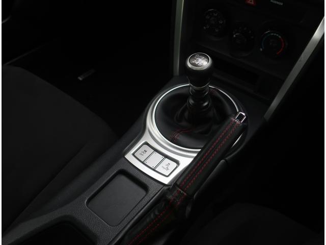 ＢＲＺ Ｒ　後期型　６速ＭＴ　ブリッツ車高調　リアスポイラー　社外ステアリング　ナビ　地デジ　バックカメラ　Ｂｌｕｅｔｏｏｔｈ　記録簿　純正ＬＥＤヘッドライト　ＥＴＣ　電動格納ミラー　修復歴無し（30枚目）