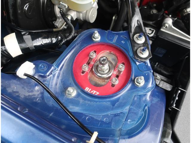 ＢＲＺ Ｒ　後期型　６速ＭＴ　ブリッツ車高調　リアスポイラー　社外ステアリング　ナビ　地デジ　バックカメラ　Ｂｌｕｅｔｏｏｔｈ　記録簿　純正ＬＥＤヘッドライト　ＥＴＣ　電動格納ミラー　修復歴無し（37枚目）