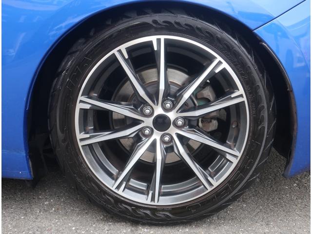 ＢＲＺ Ｒ　後期型　６速ＭＴ　ブリッツ車高調　リアスポイラー　社外ステアリング　ナビ　地デジ　バックカメラ　Ｂｌｕｅｔｏｏｔｈ　記録簿　純正ＬＥＤヘッドライト　ＥＴＣ　電動格納ミラー　修復歴無し（38枚目）