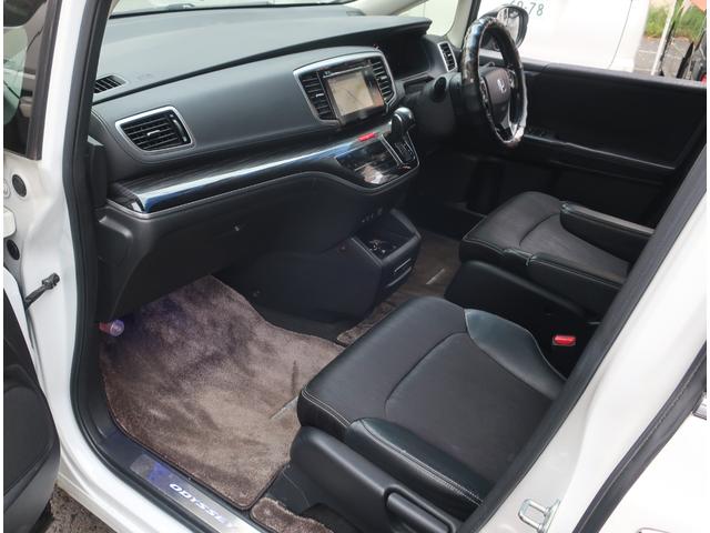 オデッセイ アブソルート　ユーザー買取車　ＴＥＩＮ車高調　フロントスポイラー　社外１９インチアルミホイール　ナビ　地デジ　バックカメラ　Ｂｌｕｅｔｏｏｔｈ　記録簿　パワースライドドア　フリップダウンモニター（ＨＤＭＩ接続可）（22枚目）