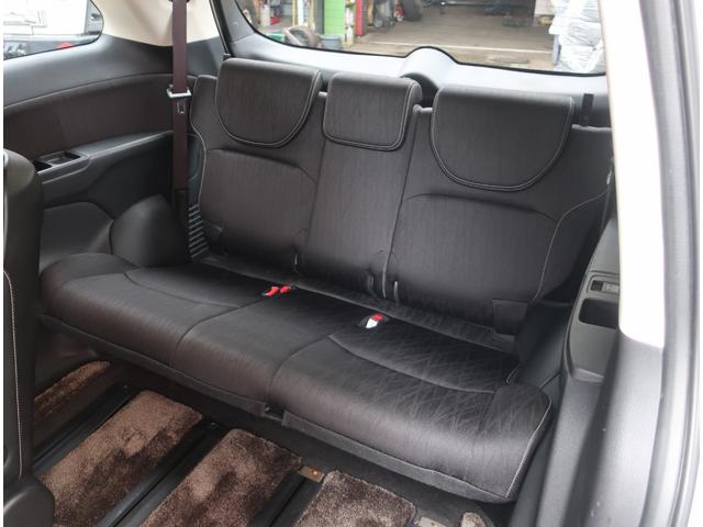 オデッセイ アブソルート　ユーザー買取車　ＴＥＩＮ車高調　フロントスポイラー　社外１９インチアルミホイール　ナビ　地デジ　バックカメラ　Ｂｌｕｅｔｏｏｔｈ　記録簿　パワースライドドア　フリップダウンモニター（ＨＤＭＩ接続可）（25枚目）