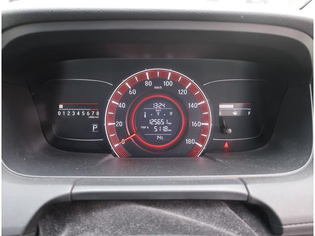 オデッセイ アブソルート　ユーザー買取車　ＴＥＩＮ車高調　フロントスポイラー　社外１９インチアルミホイール　ナビ　地デジ　バックカメラ　Ｂｌｕｅｔｏｏｔｈ　記録簿　パワースライドドア　フリップダウンモニター（ＨＤＭＩ接続可）（37枚目）