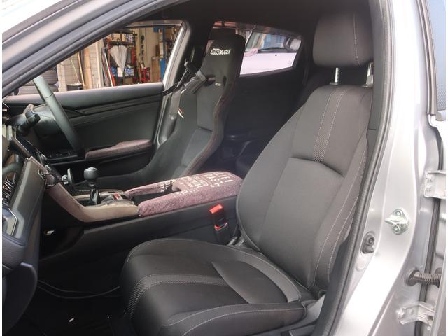 シビック ハッチバック ホンダセンシング 6速MT 無限フルバケシート 無限テール APEXiマフラー リアスポイラー ブリッツエアクリ クスコタワーバー ローダウン ナビ 地デジ バックカメラ Bluetooth 記録簿 クルコン(23枚目)