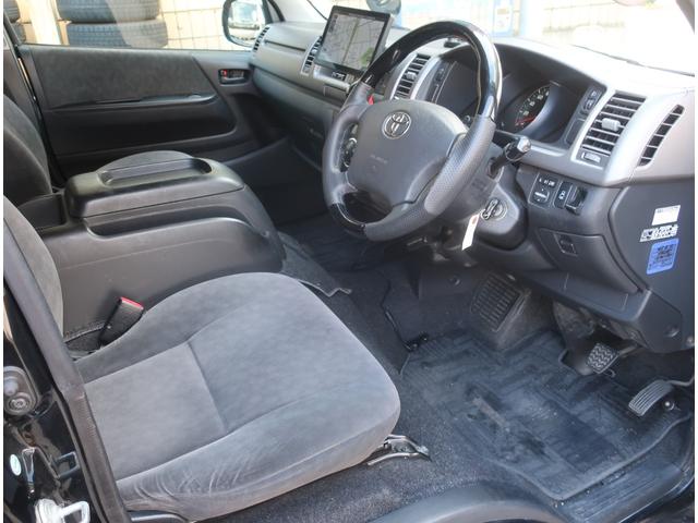 ハイエースワゴン ＧＬ　４型仕様　プロジェクターＬＥＤヘッドライト　バッドフェイス　モデリスタエアロ　ローダウン　社外１５インチアルミ　フローティングナビ　地デジ　バックカメラ　Ｂｌｕｅｔｏｏｔｈ　パワースライドドア　ＥＴＣ（18枚目）